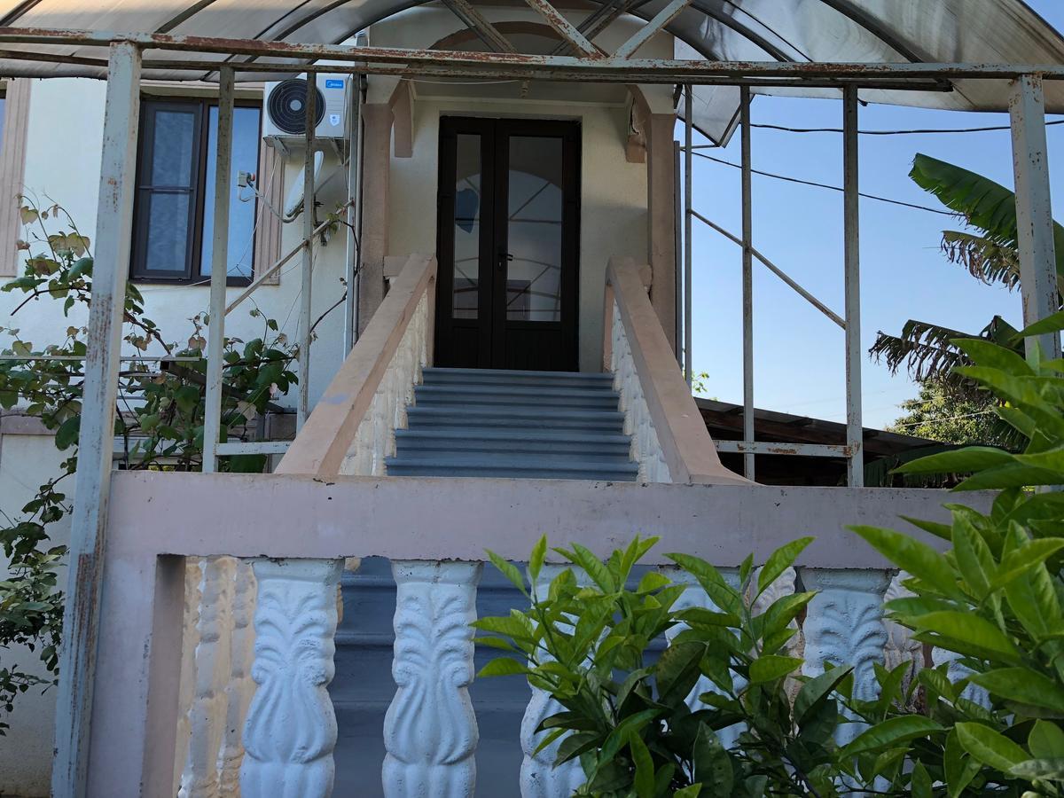 Vse Dlya Vas Guest House Гудаута Екстериор снимка